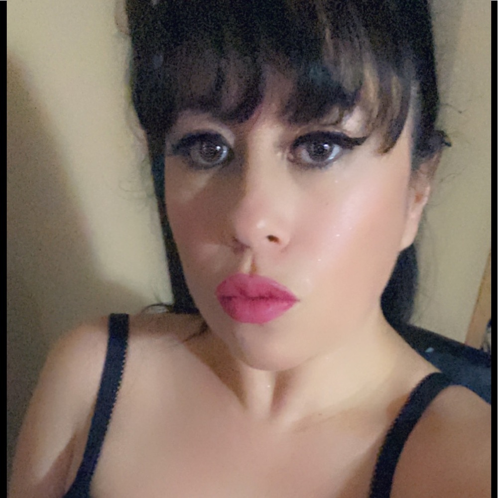 Meet your Posher, Adriana
